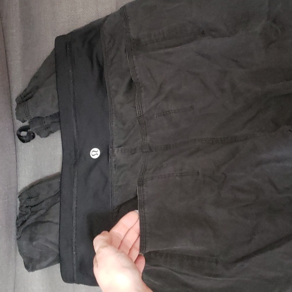 Lululemon Pants Size 6 - Picture 2 of 3